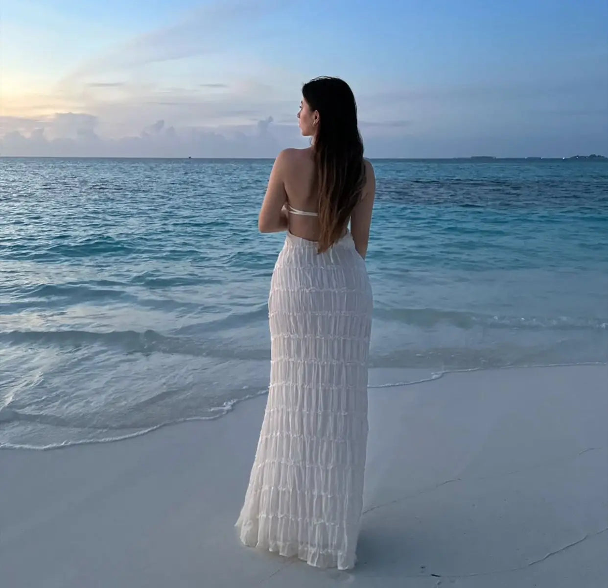 Vestido Largo de Playa con Espalda Descubierta y Lazo – Estilo Halter Chic para Mujer